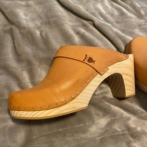 Sandgrens clogs NEVER BEEN WORN